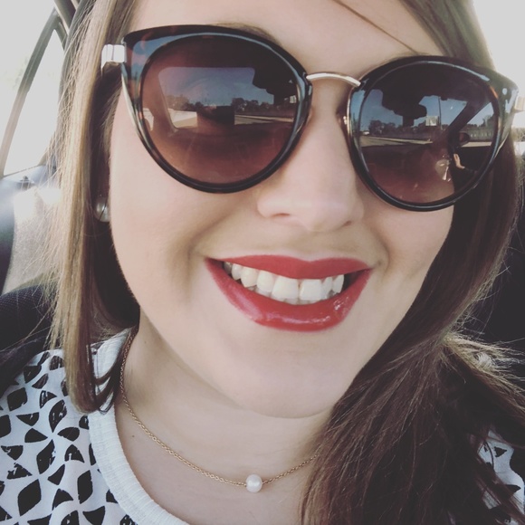 Meet your Posher, Megan - Picture 1 of 1